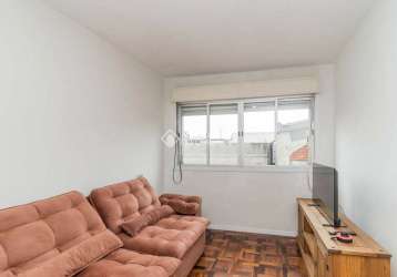 Apartamento com 2 quartos para alugar na rua portuguesa, 465, partenon, porto alegre, 62 m2 por r$ 2.500