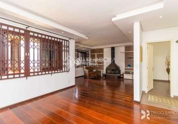 Casa em condomínio fechado com 3 quartos para alugar na rua doutor lucidoro brito, 130, santa tereza, porto alegre, 280 m2 por r$ 4.700