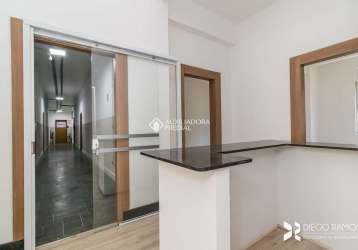 Sala comercial para alugar na rua general câmara, 52, centro histórico, porto alegre, 113 m2 por r$ 2.100