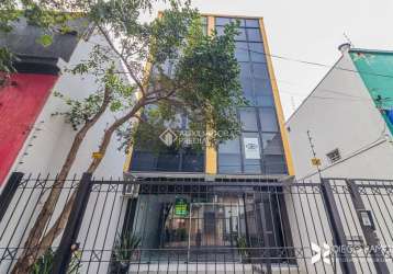 Ponto comercial para alugar na rua botafogo, 1462, menino deus, porto alegre, 26 m2 por r$ 1.800