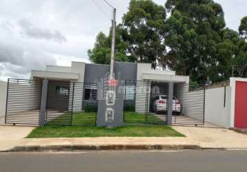 Casa à venda em uvaranas