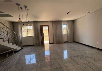 Casa com 3 quartos para alugar no cabral, contagem , 144 m2 por r$ 4.300