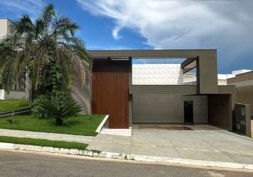 Casa em condomínio fechado com 3 quartos à venda na rua lago 1, 01, condomínio do lago, goiânia por r$ 2.400.000