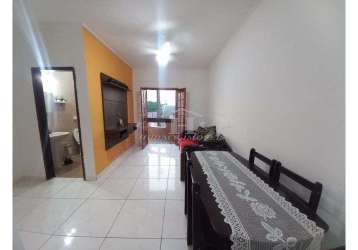 Apartamento 01 dormitório com sacada e churrasqueara caiçara.