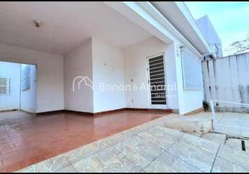 Casa com 3 quartos à venda na rua doutor silvino de godoy, 100, jardim de itapoan, paulínia, 158 m2 por r$ 1.210.000