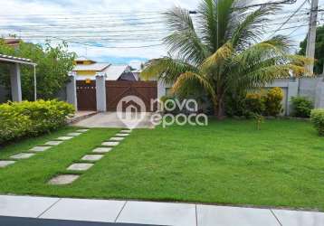 Casa com 4 quartos à venda na rua prefeito walquides souza lima, boqueirão, saquarema, 180 m2 por r$ 560.000