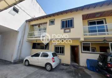 Casa em condomínio fechado com 2 quartos à venda na rua xavier curado, marechal hermes, rio de janeiro, 64 m2 por r$ 330.000