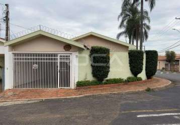 Casa padrão com 3 dormitórios e suíte no bairro albertini, são carlos