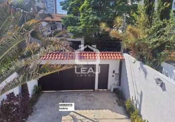 Excelente casa para locação no vila cordeiro, 450m², 3 suítes, 4 vagas, 5 wc, 3  salas, r$  9.550,0