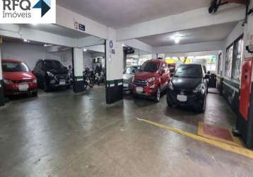 Excelente ponto comercial para possibilidade de qualquer tipo de comércio!! hoje funciona um estacionamento!!