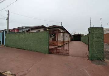 Casa à venda no centro, próximo ao colégio bom jesus