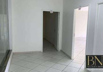 Sala comercial de 62m² para locação no centro - r$2.305,00!