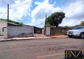 Terreno com casa simples a venda no jd. vila nova