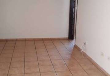 Apartamento para alugar com 3 quartos no centro!