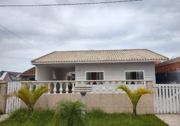 Vende se excelente casa com terreno amplo