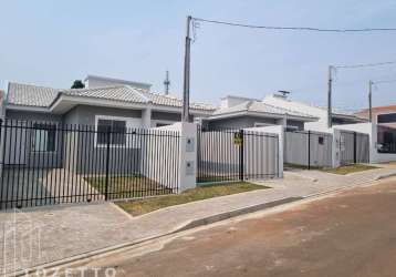 Excelentes casas conjugadas em uvaranas