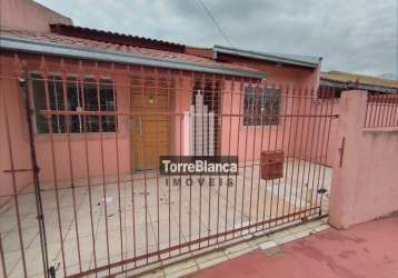 Casa com 2 dormitórios à venda