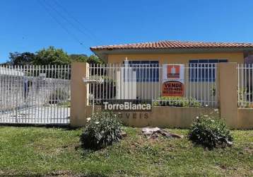 Casa com 2 dormitórios à venda