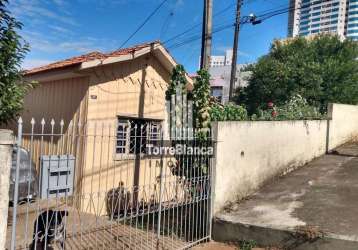 Casa com 2 dormitórios à venda