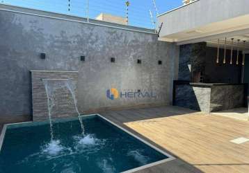 Sobrado com 3 suítes e piscina aquecida com hidromassagem