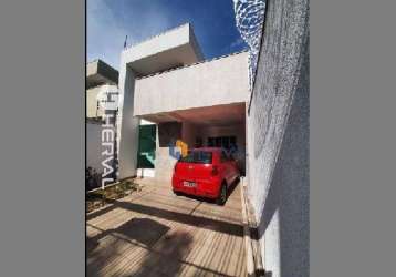 Sobrado com 3 dormitórios à venda, 200 m² por r$ 780.000,00 - jardim ipanema - maringá/pr