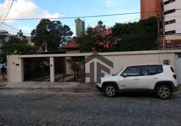 Casa de 330m² à venda, com 4 quartos e 6 salas, localizada no poço, recife - pernambuco.