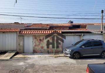 Casa de 210m² para alugar, com 4 quartos (1 suíte), localizada em jardim atlântico, olinda - pernambuco.