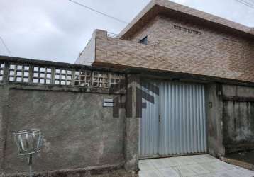 Casa de 252m² para alugar ou vender, com 5 quartos e 1º andar, localizada, no ibura, recife - pernambuco.