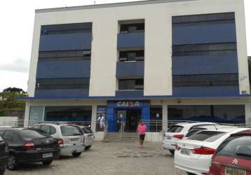 Aluga-se sala comercial c/ 80,00 m2  1º andar r$ 2.200,00 + taxas.