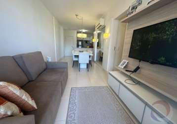 Apartamento com 3 quartos, 1 suíte, sacada com churrasqueira e andar alto. itacorubi. florianópolis.