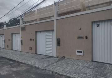 Cód. 555 lauro casa com 4/4 sendo 3 suítes em pitangueiras