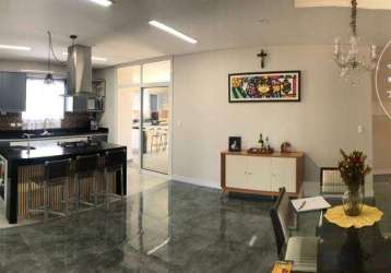 Casa com 3 dormitórios à venda, 270 m² por r$ 1.800.000 - condomínio colonial village ii - pindamonhangaba/sp