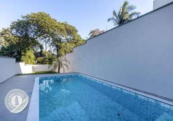 Sobrados luxuosos com 3 dormitórios sendo uma suíte , com piscina, acabamento alto padrão no bairro fortaleza - blumenau.