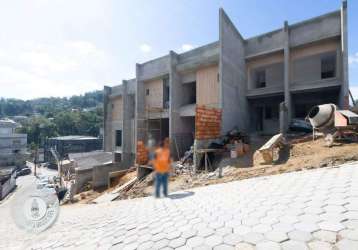 Lindo triplex de alto padrão 3 quartos sendo uma suíte no bairro agua verde, 5 min da vila germânica, em fase final de acabamento !!!