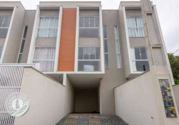 Magnífico sobrado triplex com 02 suítes em loteamento residencial na velha central