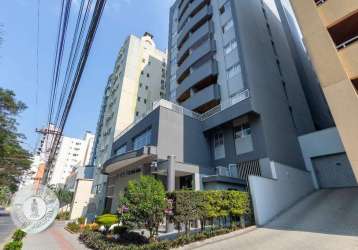 Apartamento com amplo terraço no bairro victor konder!