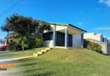 Excelente casa com piscina próxima ao mar em salinas