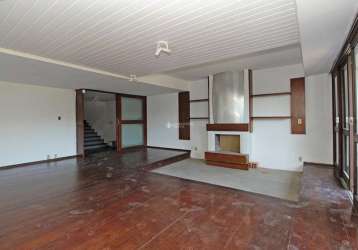 Casa com 4 quartos à venda na avenida montenegro, 192, petrópolis, porto alegre, 350 m2 por r$ 921.500