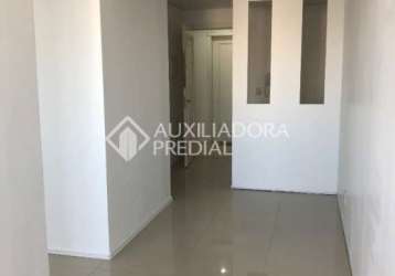 Sala comercial à venda na avenida bento gonçalves, 1403, partenon, porto alegre, 31 m2 por r$ 150.000