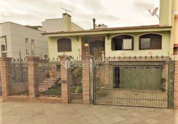 Casa com 3 quartos à venda na rua maestro salvador campanella, 104, jardim itu sabará, porto alegre, 283 m2 por r$ 1.190.000