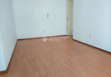 Apartamento com 2 quartos à venda na avenida palmira gobbi, 130, humaitá, porto alegre, 55 m2 por r$ 210.000