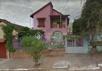 Casa em condomínio fechado com 5 quartos à venda na rua januário scalzilli, 322, santa tereza, porto alegre, 207 m2 por r$ 980.000