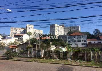 Casa em condomínio fechado com 3 quartos à venda na rua teixeira de freitas, 761, santo antônio, porto alegre, 745 m2 por r$ 1.300.000