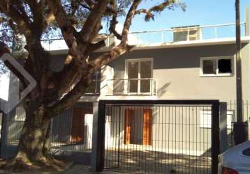 Casa em condomínio fechado com 3 quartos à venda na rua jacundá, 80, guarujá, porto alegre, 159 m2 por r$ 586.000