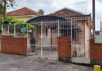 Casa em condomínio fechado com 3 quartos à venda na rua luiz de camões, 192, santo antônio, porto alegre, 160 m2 por r$ 450.000