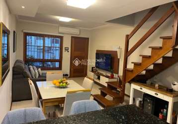 Casa em condomínio fechado com 3 quartos à venda na rua manoel nunes da silva, 88, guarujá, porto alegre, 122 m2 por r$ 715.000