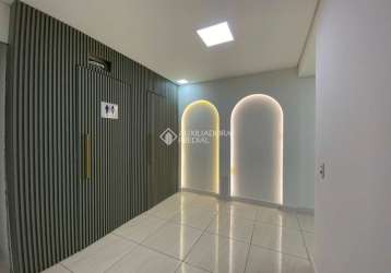 Sala comercial para alugar na rua gonçalves dias, 88, centro, canoas, 90 m2 por r$ 2.300