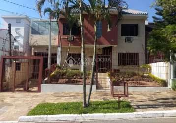 Casa em condomínio fechado com 3 quartos à venda na rua joel halpern, 113, jardim itu sabará, porto alegre, 379 m2 por r$ 1.395.000