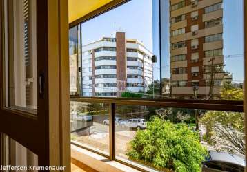 Apartamento com 3 quartos à venda na rua felicíssimo de azevedo, 1400, auxiliadora, porto alegre, 98 m2 por r$ 630.500