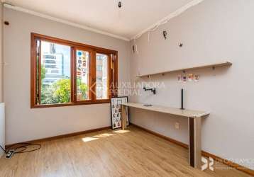 Apartamento com 3 quartos à venda na rua vinte e quatro de outubro, 862, moinhos de vento, porto alegre, 117 m2 por r$ 650.000